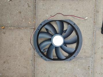 2x Cooler Master 230mm Ventilator beschikbaar voor biedingen