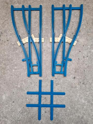 Lego 2x treinwissels 4,5v + kruispunt beschikbaar voor biedingen