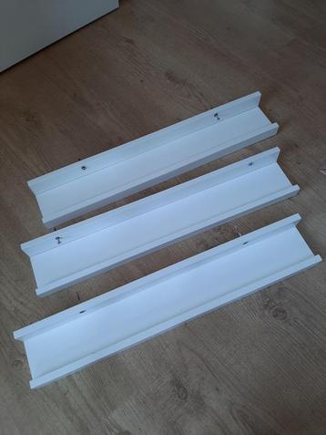 Ikea Ribba wandplankjes (3 stuks) beschikbaar voor biedingen