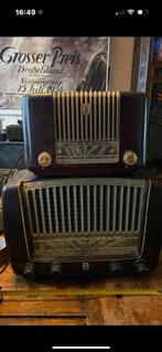 2 mooie oude bakelieten Philips radio’s werkend, Antiek en Kunst, Ophalen of Verzenden