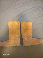 UGG TALL BOOTS ESSENTIAL MAAT 41, Nieuw, Beige, Ophalen of Verzenden, Hoge laarzen