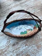 Vintage Japans porcelein schaaltje in rieten mandje, Ophalen of Verzenden