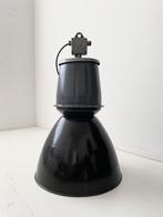 Vintage industriële fabriekslamp, Huis en Inrichting, Lampen | Hanglampen, Gebruikt, Vintage industrieel, Metaal, Ophalen