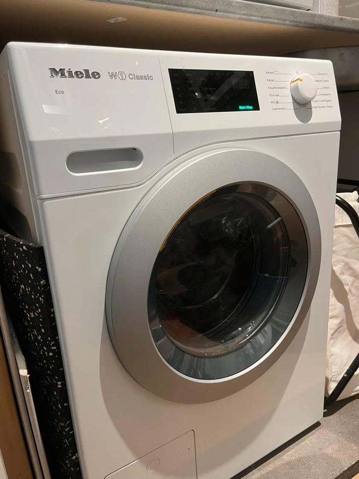 Miele W1 Classic (2019), Witgoed en Apparatuur, Wasmachines, Zo goed als nieuw, Voorlader, 6 tot 8 kg, 85 tot 90 cm, 1200 tot 1600 toeren