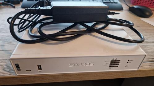 Sophos XGS 87, Computers en Software, Routers en Modems, Zo goed als nieuw, Router, Ophalen of Verzenden