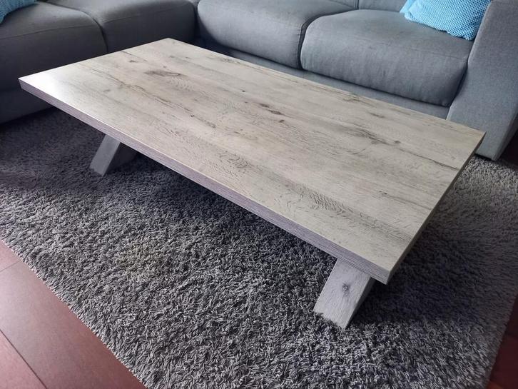 Leuke salontafel met kruispoot in de kleur grijs eiken, Huis en Inrichting, Tafels | Salontafels, Gebruikt, Minder dan 50 cm, 50 tot 100 cm