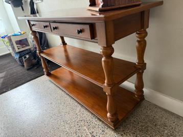 Wooden Side Table - 132 x 82 x 51 cm beschikbaar voor biedingen