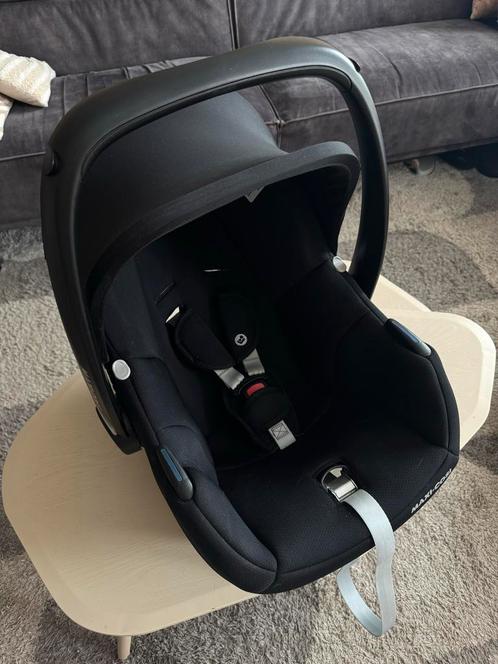 Maxi-Cosi Autostoel zwart - Zo Goed Als Nieuw, Kinderen en Baby's, Autostoeltjes, Zo goed als nieuw, Maxi-Cosi, Autogordel, Zijbescherming