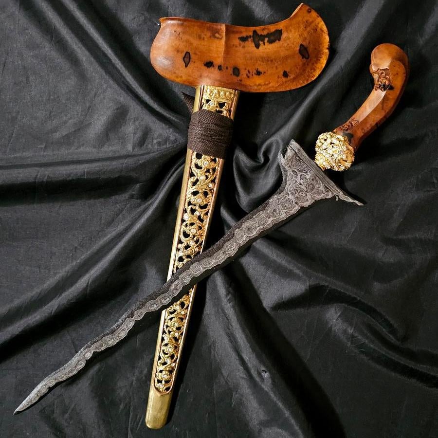 Kris Segaluh 11 Luk Pamor Bendo Segodo Timoho-hout KNM78, Verzenden