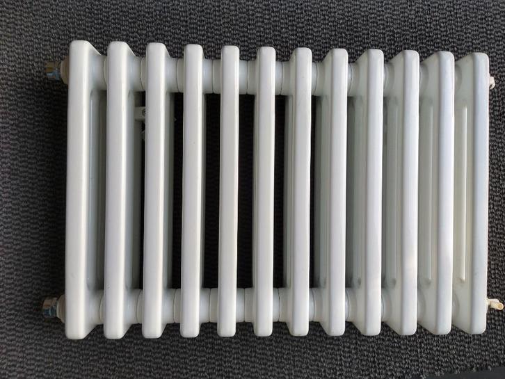 radiator, Doe-het-zelf en Verbouw, Verwarming en Radiatoren, Zo goed als nieuw, Radiator, 500 tot 800 watt, 30 tot 80 cm, 60 tot 150 cm
