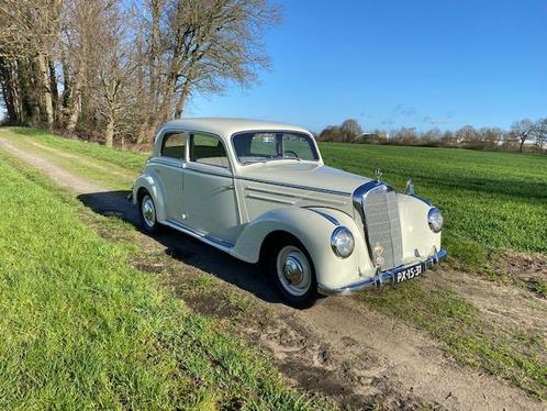 Mercedes-Benz 220S Sedan W187 Bouwjaar 1953, Auto's, Oldtimers, Bedrijf, Te koop, Mercedes-Benz, Benzine, Sedan, Handgeschakeld