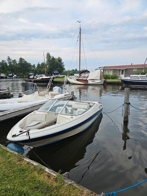 Bayliner capri 1850, Watersport en Boten, Speedboten, Gebruikt, 6 meter of meer, Benzine, Minder dan 70 pk, Polyester, Binnenboordmotor