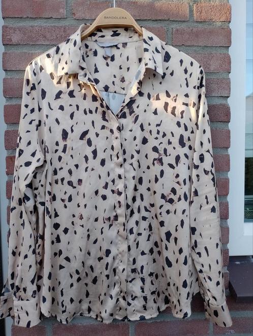 Prachtige print blouse H&M, 46 beige zwart, Kleding | Dames, Blouses en Tunieken, Zo goed als nieuw, Maat 46/48 (XL) of groter