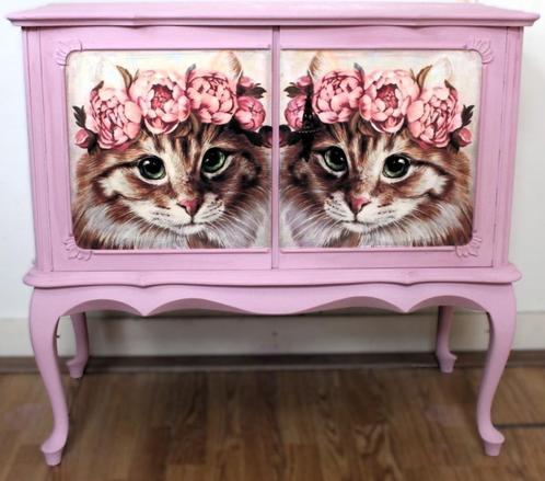 Roze kastje “Kitten” Queen Ann, kast, dressoir, TV kast, Huis en Inrichting, Kasten | Dressoirs, Zo goed als nieuw, 150 tot 200 cm
