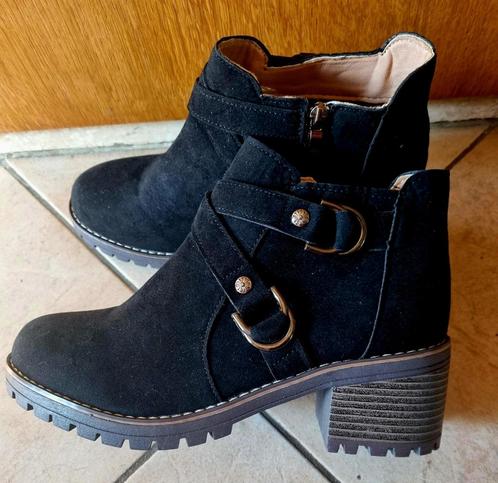 Nieuwe zwarte korte laarzen blokhakken rits maat 41 42, Kleding | Dames, Schoenen, Nieuw, Zwart, Ophalen of Verzenden