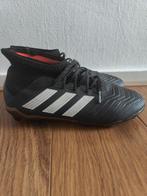Adidas Voetbalschoenen, Maat XS of kleiner, Ophalen, Zo goed als nieuw, Schoenen