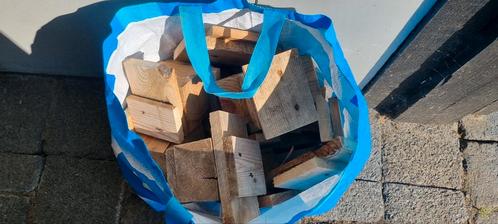 GRATIS: Big shopper vol restant brand hout, Hobby en Vrije tijd, Overige Hobby en Vrije tijd, Gebruikt, Ophalen