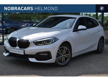 BMW 1 Serie 118i Sport Line Automaat / Sportstoelen / LED /  beschikbaar voor biedingen