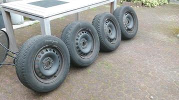 Winterbanden Volkswagen Golf met stalen velgen 95/65 R15 beschikbaar voor biedingen