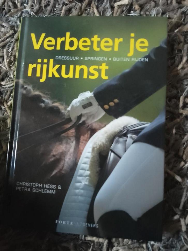 C. Hess - Verbeter je rijkunst, Boeken, Dieren en Huisdieren, Zo goed als nieuw, Ophalen of Verzenden