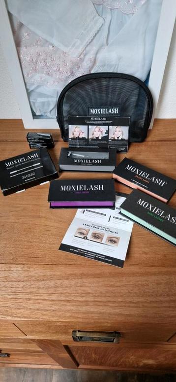 Moxielash, magnetic eyelashes Incl magnetische eyeliner  beschikbaar voor biedingen