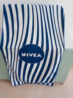 70x140cm. Leuk badlaken blauw wit streep Nivea on the beach, Ophalen of Verzenden, Zo goed als nieuw, Wit, Overige typen