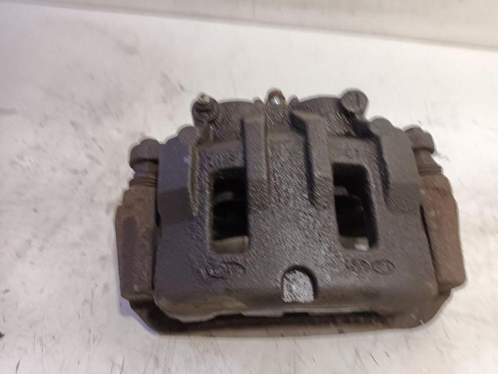 Remklauw links voor Hyundai H 300, Auto-onderdelen, Remmen en Aandrijving, Gebruikt, Herkomst onderdeel bekend, 12 maanden garantie