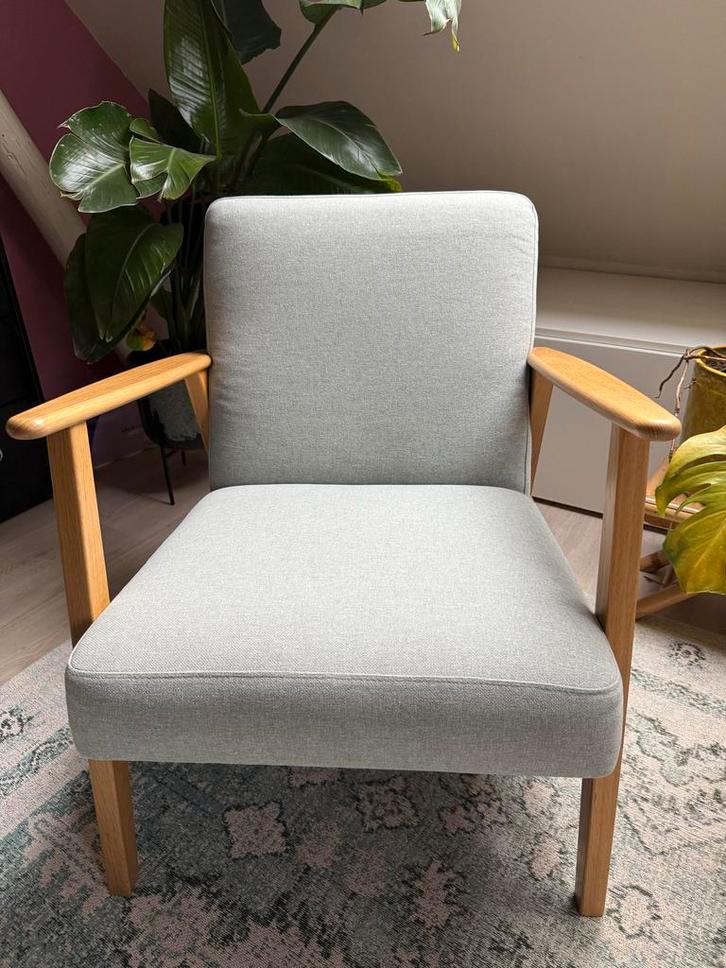 Ikea EKENÄSET Fauteuil - Stijlvol en Comfortabel!, Huis en Inrichting, Stoelen, Zo goed als nieuw, Eén, Hout, Grijs, Ophalen