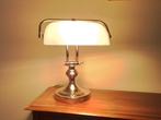 Notarislamp chroom met witte kap, Huis en Inrichting, Lampen | Tafellampen, Ophalen, Klassiek, Zo goed als nieuw, Glas