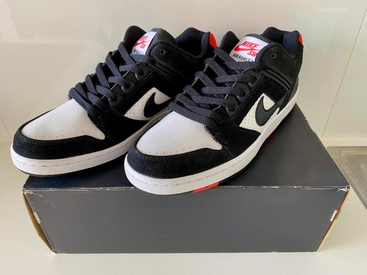 Nike SB Air Force 2 Low Bred maat 44, Kleding | Heren, Schoenen, Nieuw, Sneakers of Gympen, Overige kleuren, Ophalen of Verzenden