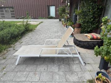 Ligbed aluminium, verrijdbaar. All-wheater beschikbaar voor biedingen
