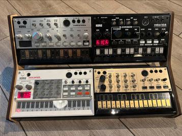 KORG volka bass, kick, keys en sample met standaard. beschikbaar voor biedingen