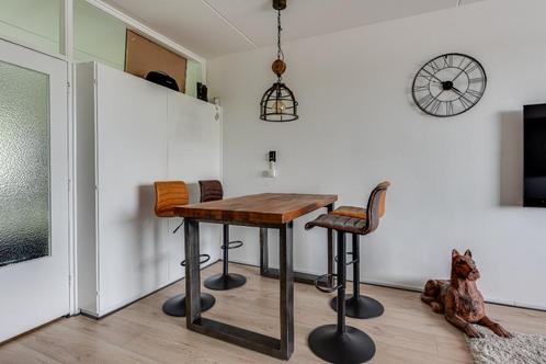 Hoge eettafel met barkrukken - industrieel, Huis en Inrichting, Tafels | Eettafels, Zo goed als nieuw, 50 tot 100 cm, 100 tot 150 cm