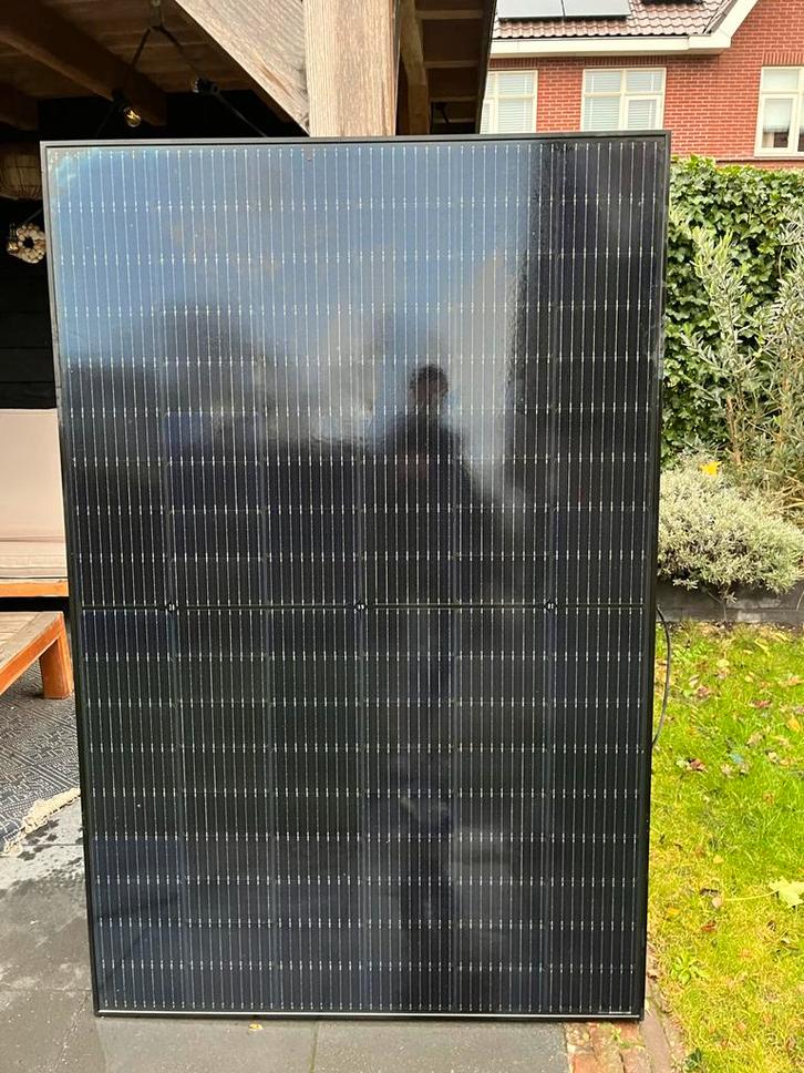 Zonnepaneel 405 met Omvormer - Enphase IQ7+, Doe-het-zelf en Verbouw, Zonnepanelen en Toebehoren, Gebruikt, Paneel, 200 wattpiek of meer