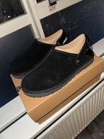 Zwarte UGG pantoffels / clogs, Kleding | Dames, Schoenen, Ophalen, UGG, Zwart, Zo goed als nieuw