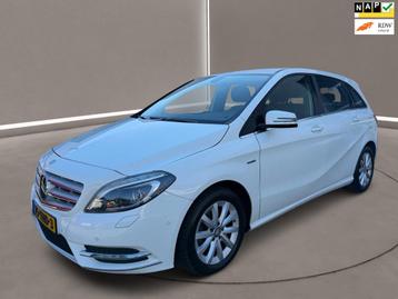 Mercedes-Benz B-klasse 180 Ambition 122 Pk Airco Navi Xenon  beschikbaar voor biedingen