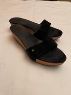 UGG Kurk Plateauzool Suède Leer Zwart - Maat 40, Ophalen of Verzenden, Zo goed als nieuw, Zwart, Sandalen of Muiltjes