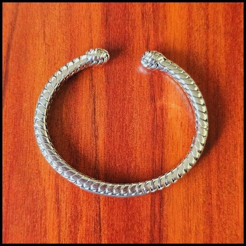BEN TORQUE      Buddha to Buddha armband maat E, Sieraden, Tassen en Uiterlijk, Armbanden, Zo goed als nieuw, Zilver, Zilver, Ophalen of Verzenden