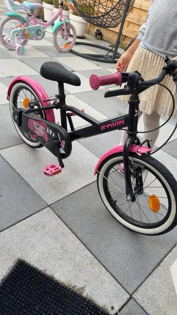 B-Twin Meisjesfiets beschikbaar voor biedingen