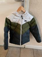 Nike winterjas 140, Ophalen of Verzenden, Zo goed als nieuw, Nike, Jongen