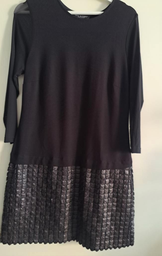 Ana Alcazar. Aparte (gelegenheids)jurk maat 42, Kleding | Dames, Jurken, Zo goed als nieuw, Maat 46/48 (XL) of groter, Onder de knie