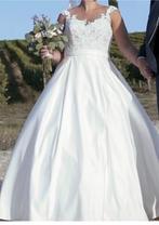 Modeca trouwjurk maat 40-42 incl. corset, hoepel en sluier, Ophalen of Verzenden, Zo goed als nieuw, Wit, Trouwjurk