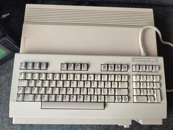 Commodore 128D (lees de beschrijving a.u.b.) beschikbaar voor biedingen