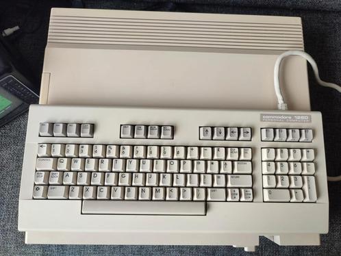 Commodore 128D (lees de beschrijving a.u.b.), Computers en Software, Vintage Computers, Ophalen of Verzenden