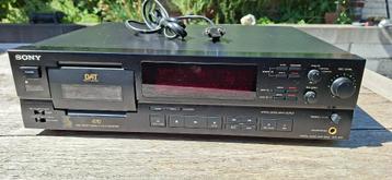 Sony DTC-670 Digital Audio Tape Recorder beschikbaar voor biedingen