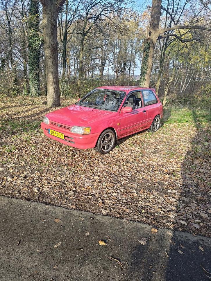 Toyota Starlet  1.3i Sportief NAP, Auto's, Toyota, Bedrijf, Starlet, Lichtmetalen velgen, Trekhaak, Benzine, Hatchback, Handgeschakeld
