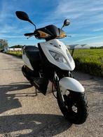 Kymco Agility 50 Bromscooter 2015 Motor gereviseerd, Ophalen, Maximaal 45 km/u, Zo goed als nieuw, 50 cc