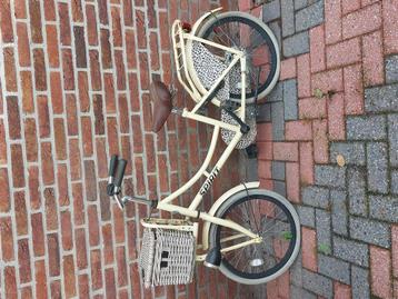 Dames fietsen + tienerfiets opknappers beschikbaar voor biedingen