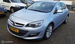 Opel Astra 1.4 Turbo Cosmo /sport / 140 PK, Auto's, Opel, Te koop, Zilver of Grijs, Geïmporteerd, 5 stoelen