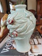 Tulpenvaas Brocante barbotine stijl solifleur handmade vaas, Antiek en Kunst, Ophalen of Verzenden